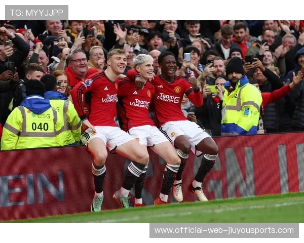 英超神巧合！曼联阿森纳AC米兰同日同比分赢球，米兰曼联阿森纳三兄弟