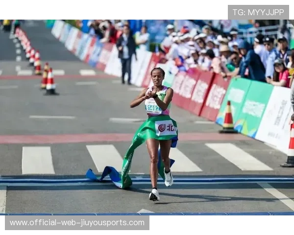 运动员“极限突破”瞬间：突破百米百秒的奇迹！