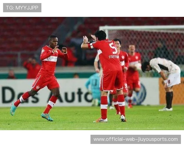 足球比赛关键球员跑动路线与效率分析 足球比赛关键球员跑动路线与效率分析